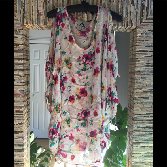 Unif Watercolor drip cutout tunic - Picture 3 of 5